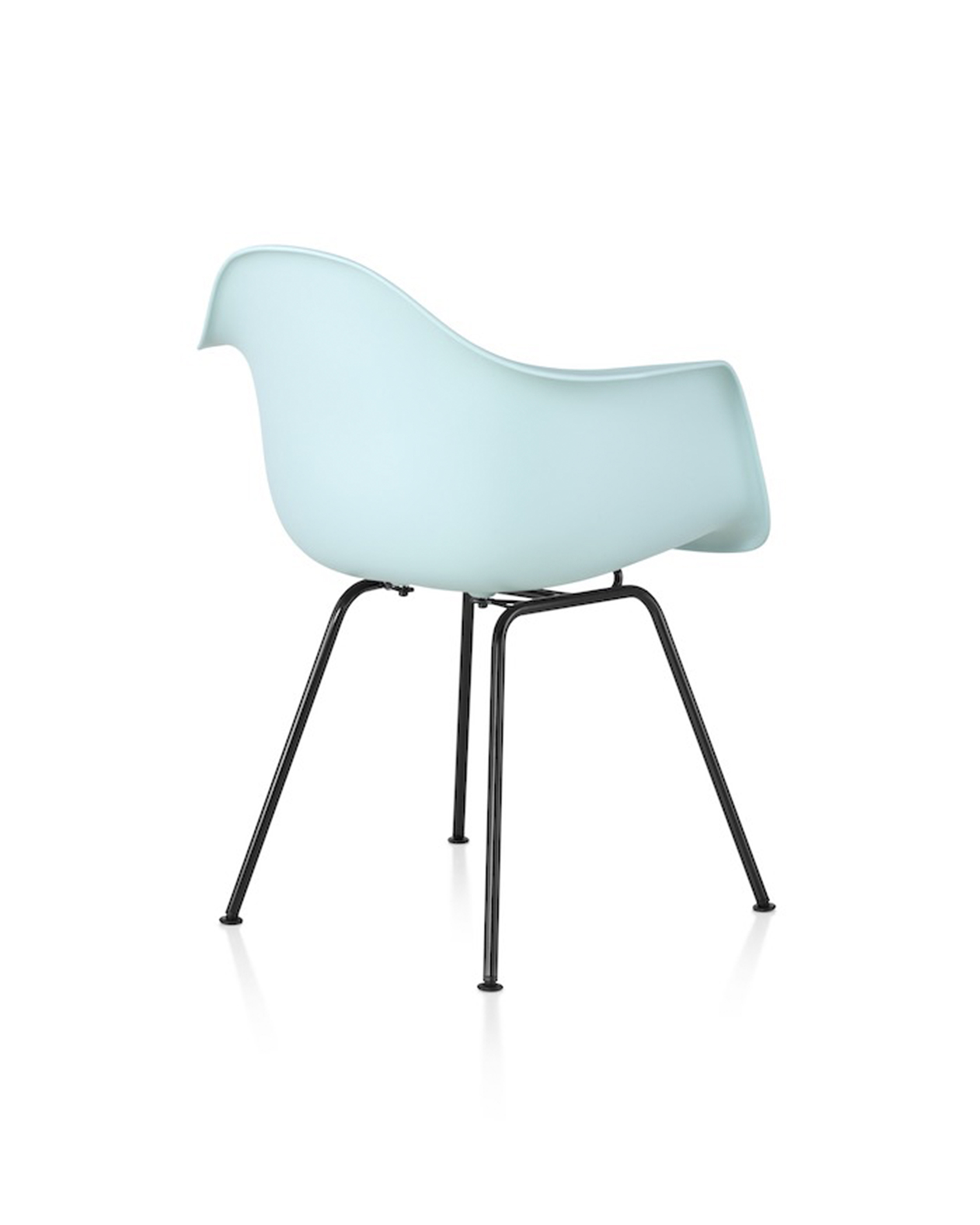 华体会体育官方在线官网 - 坐具|休闲椅|办公家具|华体会体育官方在线官网家具|伊姆斯®塑料扶手椅